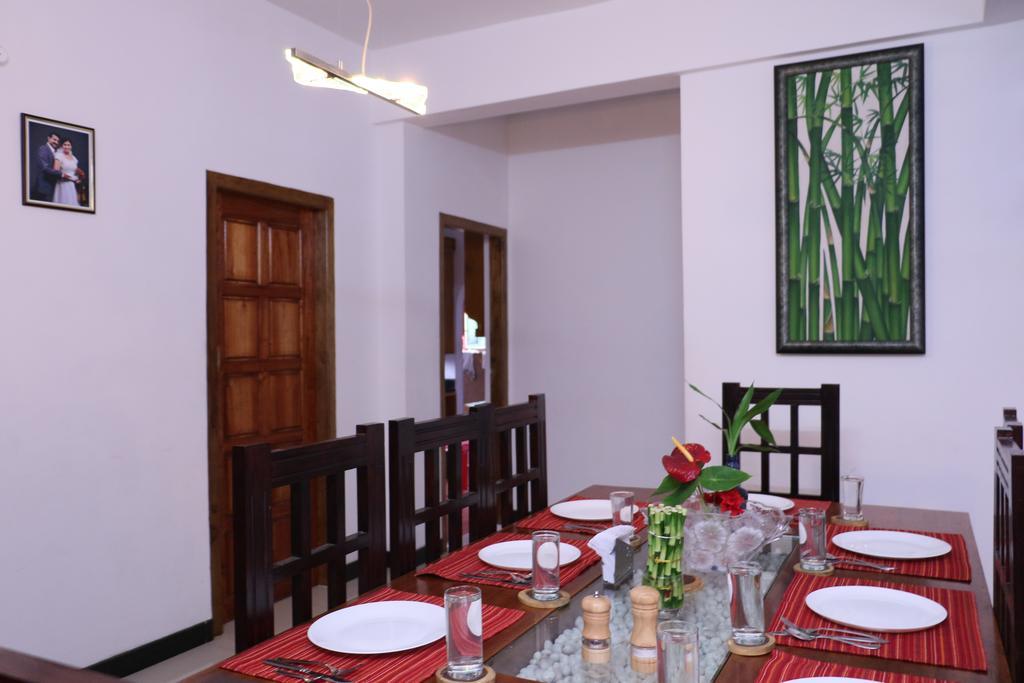 مبيت وإفطار تيكَدِيْ Periyar Woods الغرفة الصورة