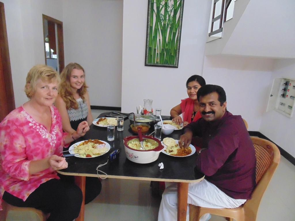 مبيت وإفطار تيكَدِيْ Periyar Woods الغرفة الصورة